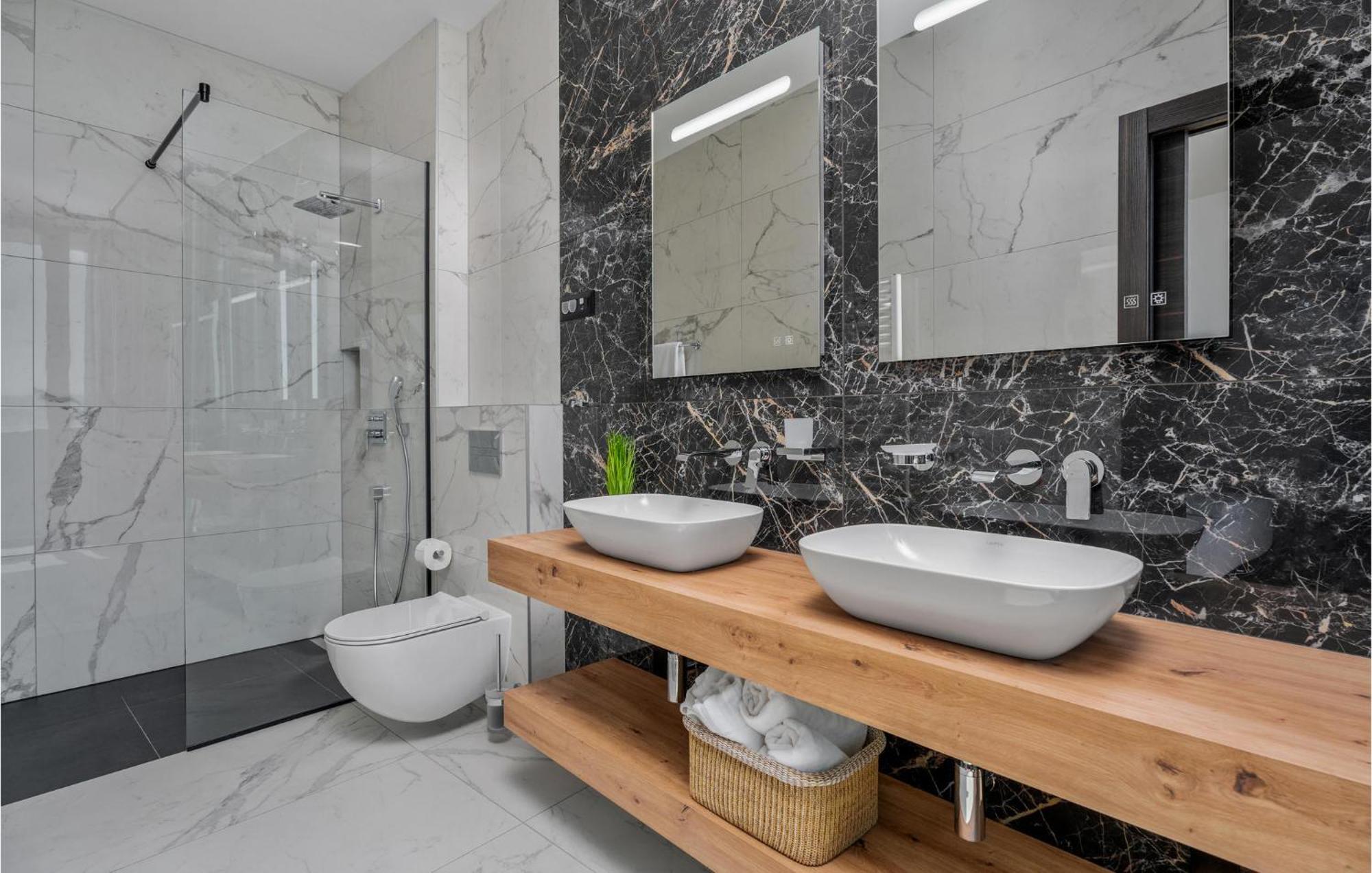 Beautiful Home In Omis With Kitchen Экстерьер фото