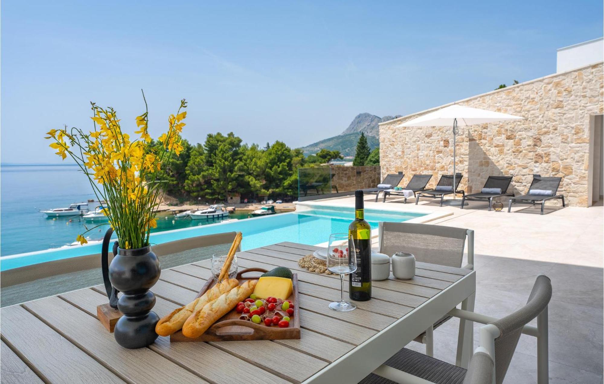 Beautiful Home In Omis With Kitchen Экстерьер фото